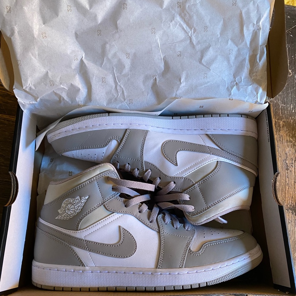Jordan 1 Mid Linen men’s size 11